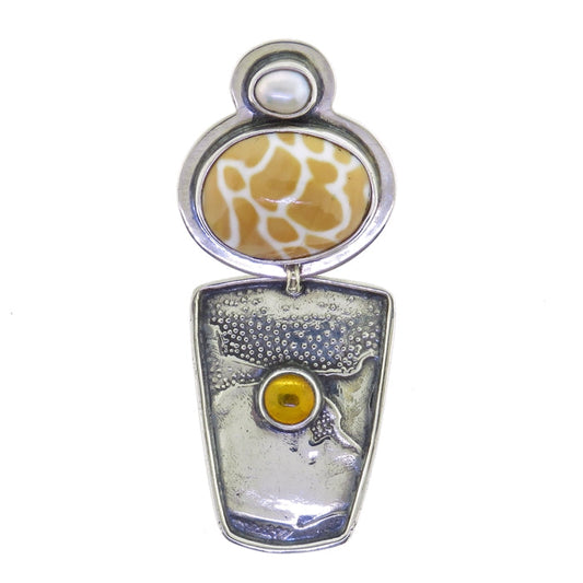 Tabra Ocean Shell Silver Emboss Pendant